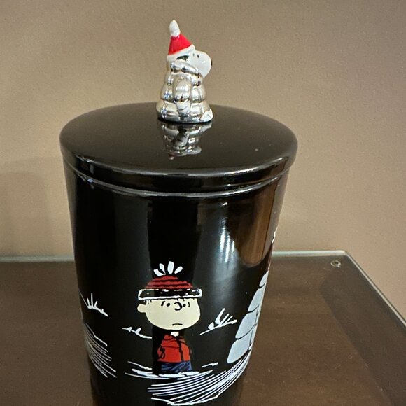 NEW Peanuts Christmas Snoopy with Silver Puffer Jacket Ceramic Canister Jar - Picture 5 of 5